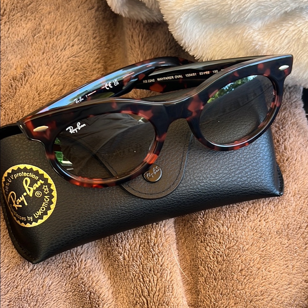 Ray-Ban Tortoise Shell Sunglasses. NWOT